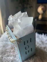 Load image into Gallery viewer, Mother’s Day gift box template
