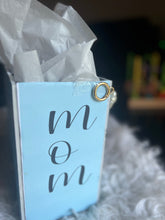 Load image into Gallery viewer, Mother’s Day gift box template

